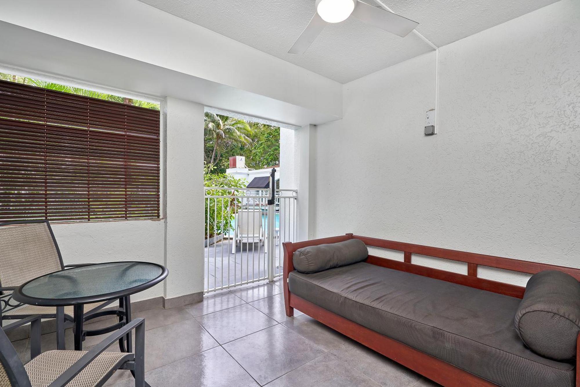Alassio Beachfront Apartments Palm Cove Pokoj fotografie