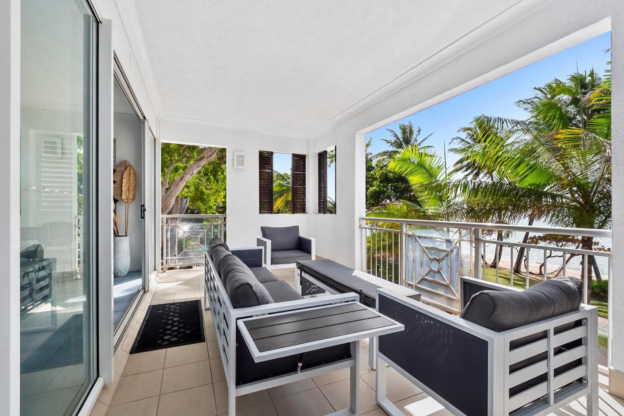 Alassio Beachfront Apartments Palm Cove Pokoj fotografie